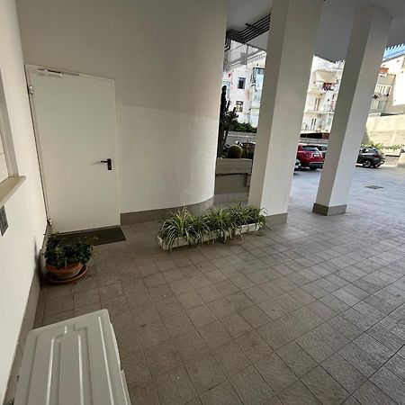 Central Modern Studio Bari Apartment Exterior photo