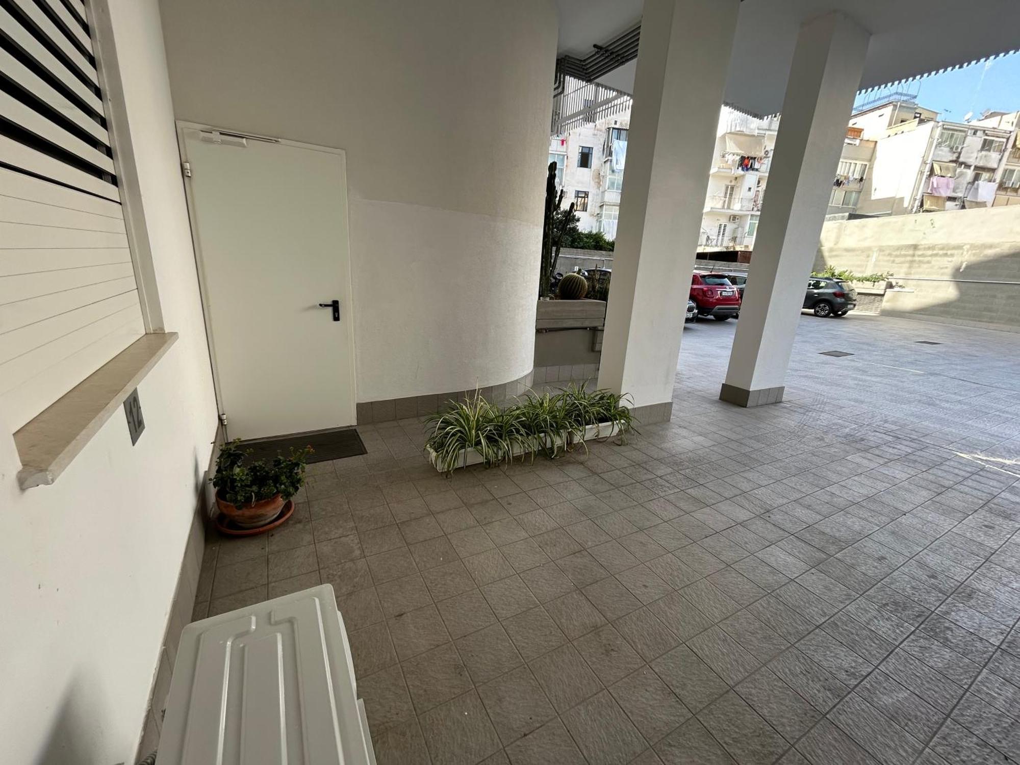 Central Modern Studio Bari Apartment Exterior photo